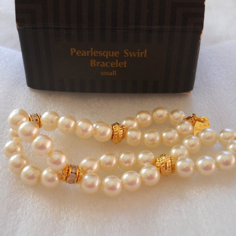 Vintage Avon - Pearlesque Swirl Bracelet   12-31 - Picture 3 of 3
